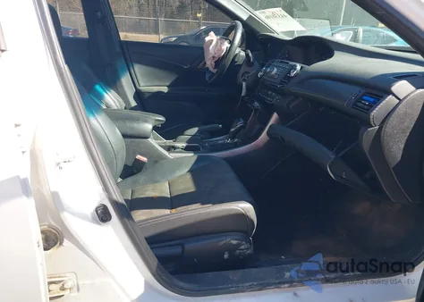 2016 Honda Accord Sport z USA, uszkodzony, nr VIN 1HGCR2F58GA217335